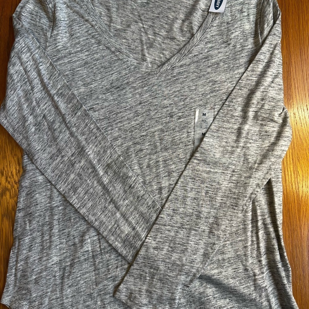 Old Navy Heather Gray‎ V-Neck Shirt